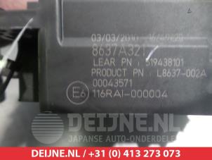 Mitsubishi Lancer Sicherungskasten O350319 foto 2