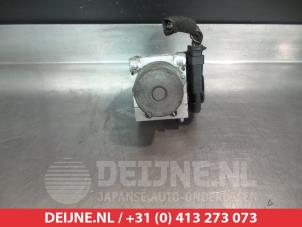 Toyota Avensis ABS Pumpe O338572 foto 2