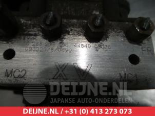 Toyota Avensis ABS Pumpe O338572 foto 3