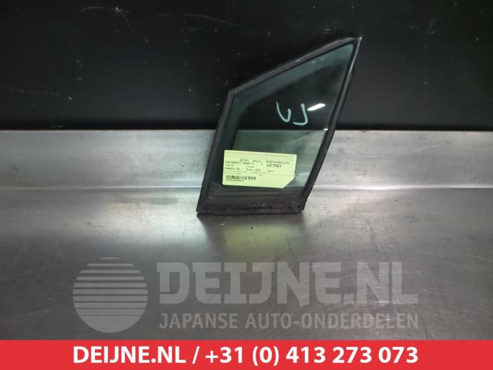 Toyota Avensis Driehoeks Ruit links-voor O274512