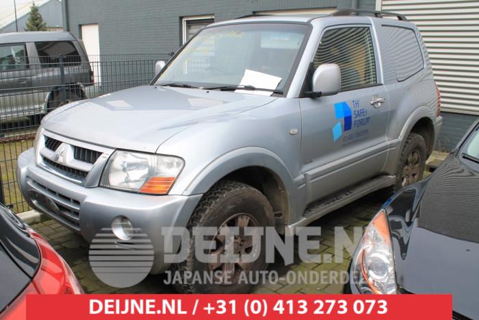 Mitsubishi Pajero Portier 2Deurs links O271297