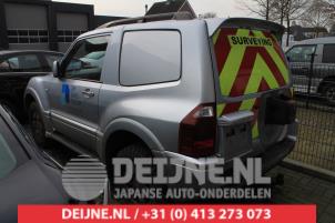 Mitsubishi Pajero Door 2-door, left O271297 photo 2