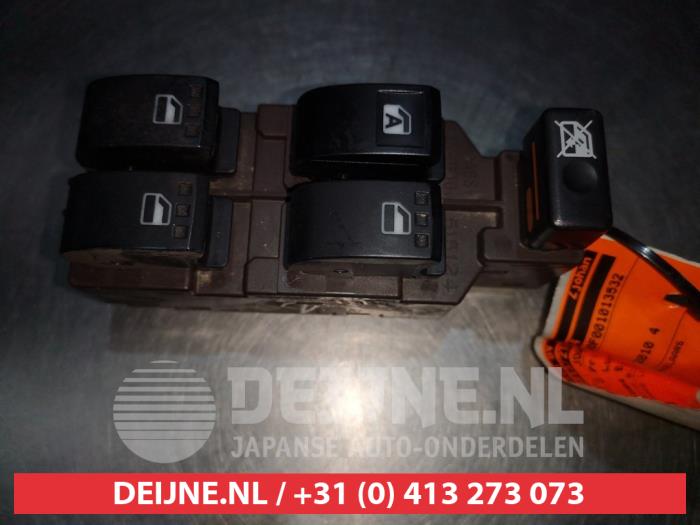 Subaru Justy Combischakelaar ramen O311733