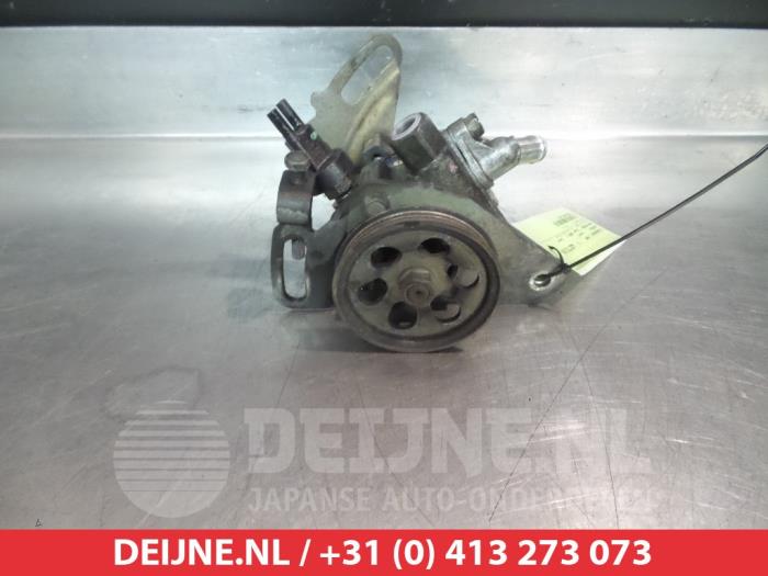 Gebruikte Stuurpomp Daihatsu Gran Move 1.6 16V Prijs € 25,00 Margeregeling aangeboden door V.Deijne Jap.Auto-onderdelen BV
