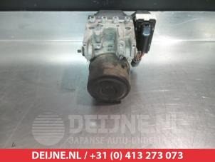 Lexus LS ABS pump O337962 photo 2