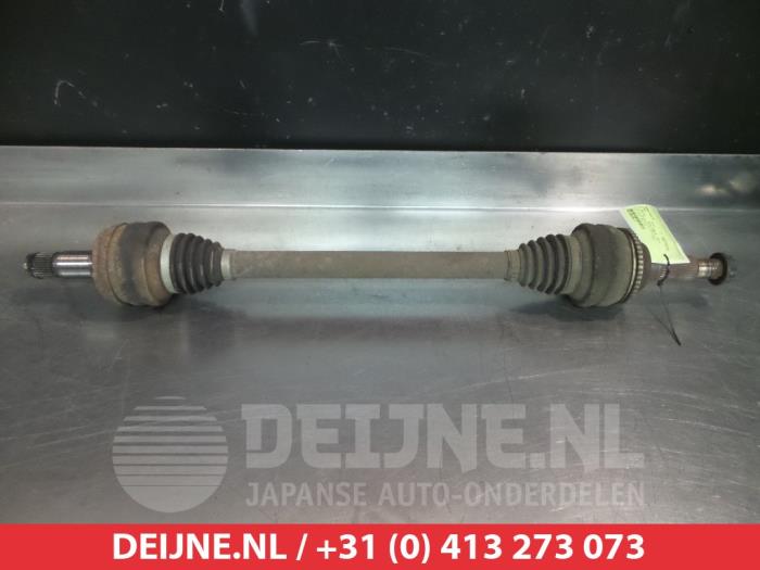 Gebruikte Aandrijfas rechts-achter Lexus LS (F3) 430 4.3 32V VVT-i Prijs € 50,00 Margeregeling aangeboden door V.Deijne Jap.Auto-onderdelen BV
