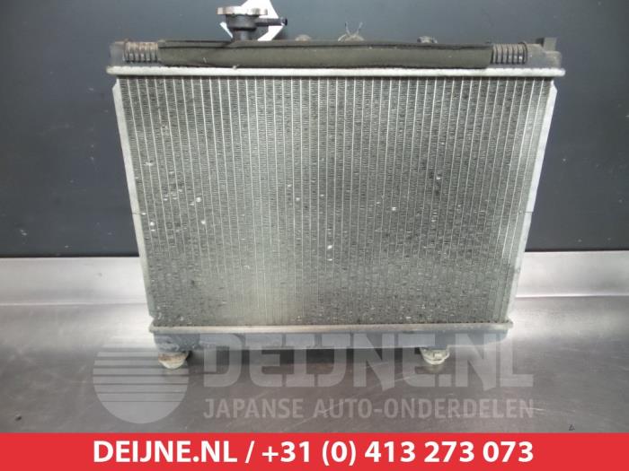 Gebruikte Radiateur Kia Rio (DC22/24) 1.5 RS,LS 16V Prijs € 35,00 Margeregeling aangeboden door V.Deijne Jap.Auto-onderdelen BV
