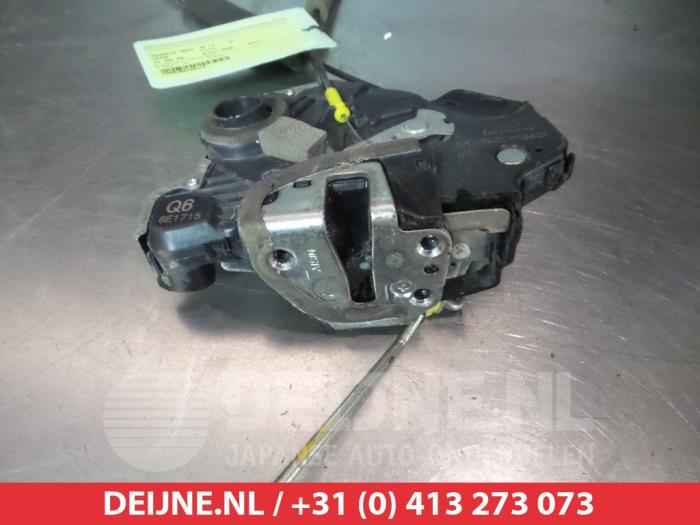 Lexus IS Türschlossmechanik 4-türig links vorne O279626