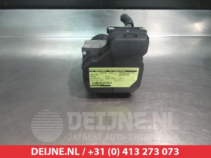 Gebruikte ABS Pomp Lexus IS (E2) 220d 16V Prijs € 35,00 Margeregeling aangeboden door V.Deijne Jap.Auto-onderdelen BV