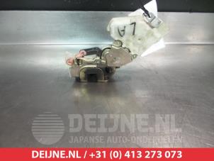 Nissan Almera Tino Türschlossmechanik 4-türig links hinten O280128 foto 2