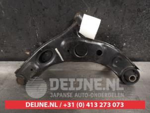 Subaru Justy Querlenker unten rechts vorne O382275 foto 2