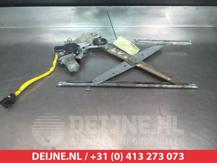 Toyota Previa Ruitmechaniek 4Deurs links-voor O276021