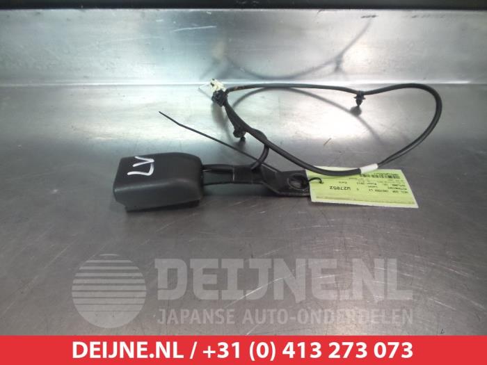 Mitsubishi Outlander Front seatbelt buckle, left O315494