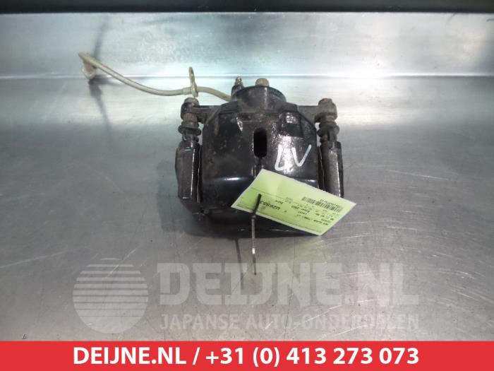 Toyota MR II Bremszange links vorne O325702