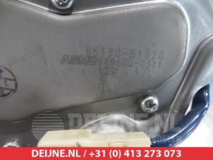 Subaru Justy Rear wiper motor O301103 photo 3
