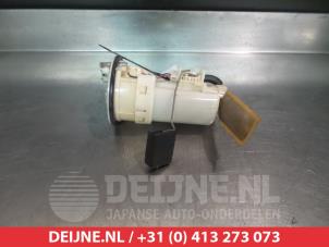 Gebruikte Tank element Pomp Toyota RAV4 (A2) 1.8 16V VVT-i 4x2 Prijs € 50,00 Margeregeling aangeboden door V.Deijne Jap.Auto-onderdelen BV