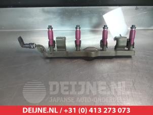 Gebruikte Injector brug Mazda 3 Sport (BK) 1.6i 16V Prijs € 50,00 Margeregeling aangeboden door V.Deijne Jap.Auto-onderdelen BV