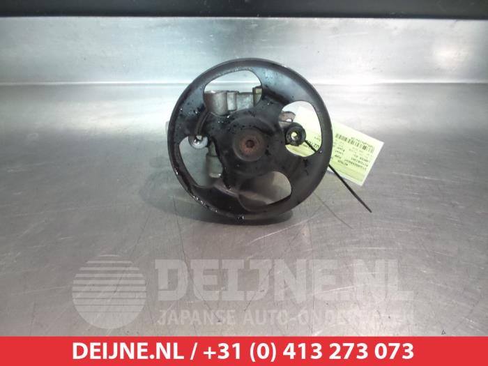 Gebruikte Pomp Servo Mitsubishi Lancer Wagon (CS/CT) 1.6 16V Prijs € 35,00 Margeregeling aangeboden door V.Deijne Jap.Auto-onderdelen BV