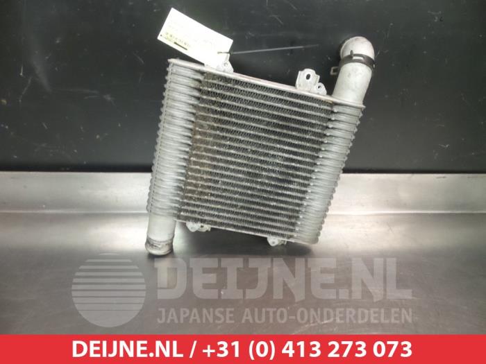 Gebruikte Intercooler Kia Carens II (FJ) 2.0 CRDI 16V Prijs € 75,00 Margeregeling aangeboden door V.Deijne Jap.Auto-onderdelen BV