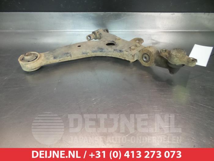 Kia Magentis Front lower wishbone, right O382319