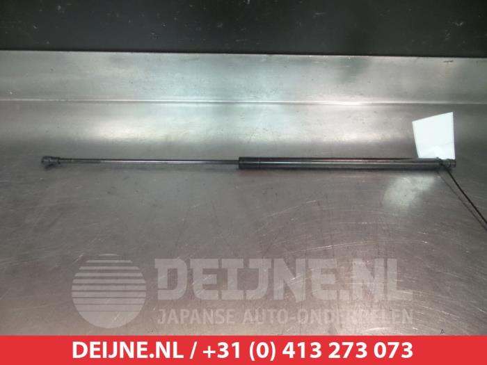 Nissan Juke Gasdemper links-achter O293815