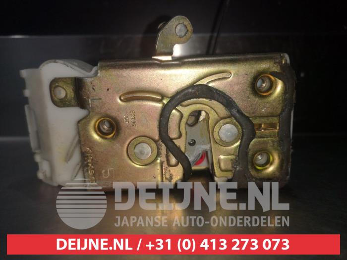 Toyota Avensis Deurslot Mechaniek 4Deurs links-achter O280560