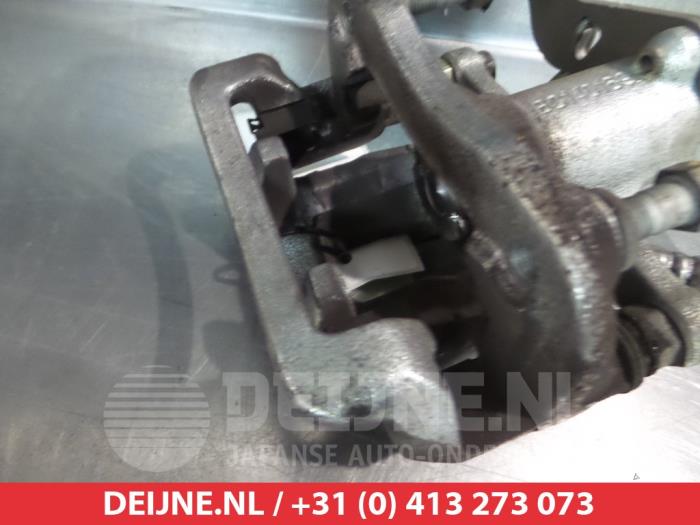 Hyundai I20 Remklauw (Tang) links-achter O376125