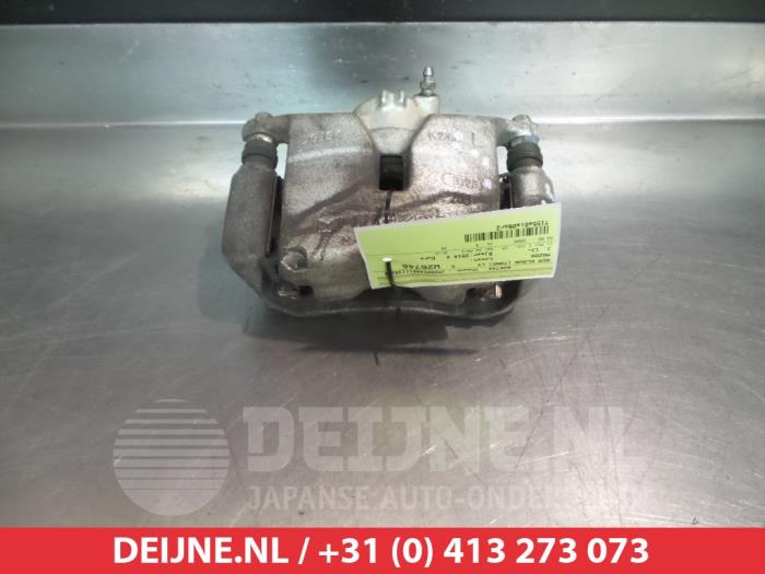 Mazda 3 Remklauw (Tang) links-voor O324549