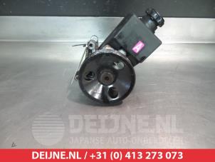 Gebruikte Stuurpomp Ssang Yong Rodius 2.7 270 Xdi 20V 4x2 Prijs € 35,00 Margeregeling aangeboden door V.Deijne Jap.Auto-onderdelen BV