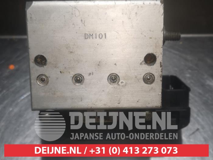Gebruikte ABS Pomp Daihatsu Sirion/Storia (M1) 1.0 12V 4x4 Prijs € 75,00 Margeregeling aangeboden door V.Deijne Jap.Auto-onderdelen BV