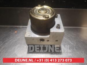 Daihatsu Sirion ABS pump O338242 photo 2