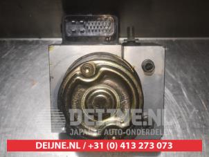 Daihatsu Sirion ABS pump O338242 photo 4