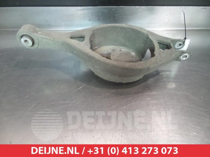 Nissan 350 Z Draagarm rechts-achter O384279
