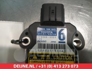 Lexus CT 200h Anti-roll control sensor O329346 photo 2