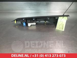 Lexus CT 200h Electric window switch O311319 photo 2