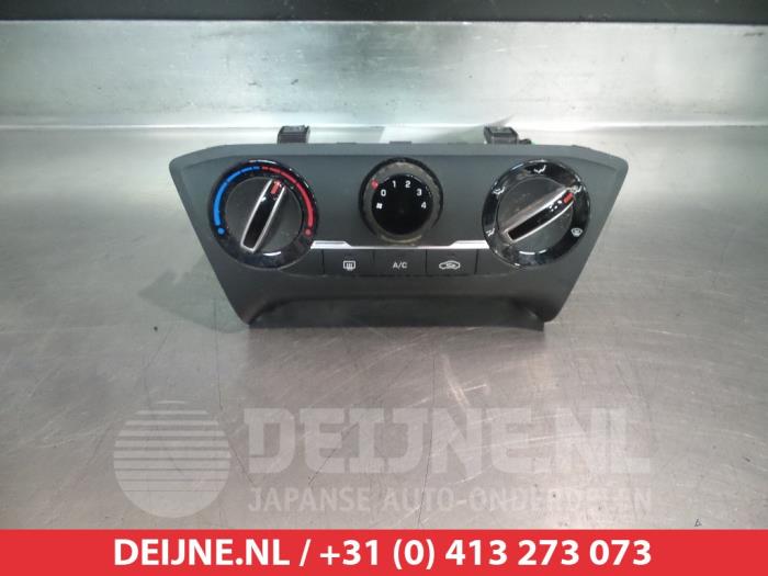 Hyundai I20 Kachel Bedieningspaneel O305591