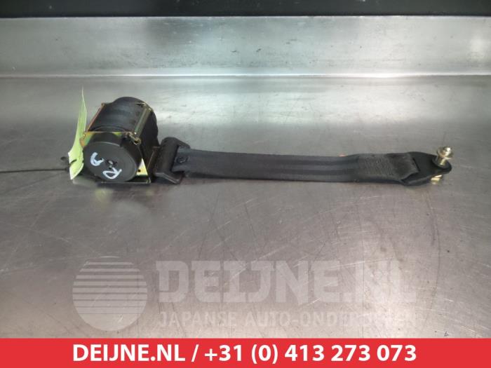 Nissan Primera Rear seatbelt, right O315949