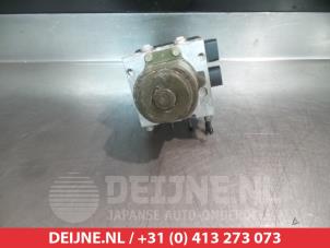 Toyota Corolla ABS pump O338454 photo 2