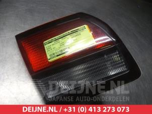 Mazda 626 Heckklappenreflektor links O296932 foto 3