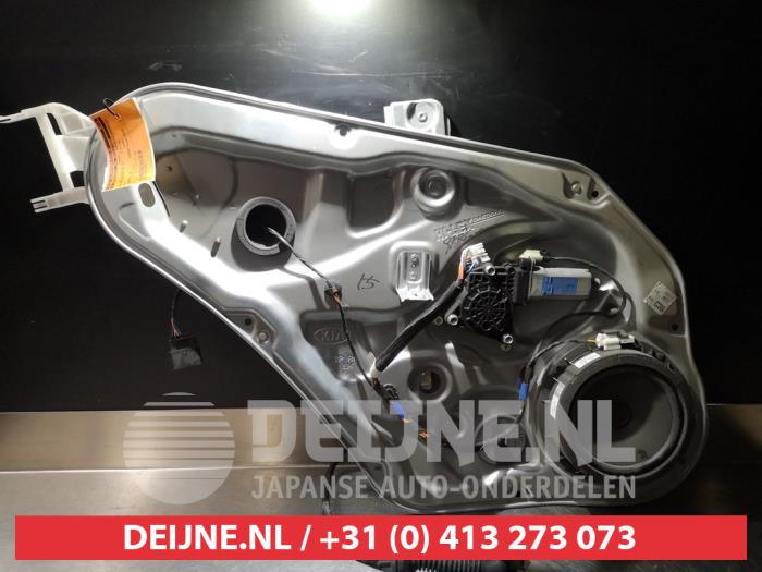 Kia Sorento Ruitmechaniek 4Deurs links-achter O290586
