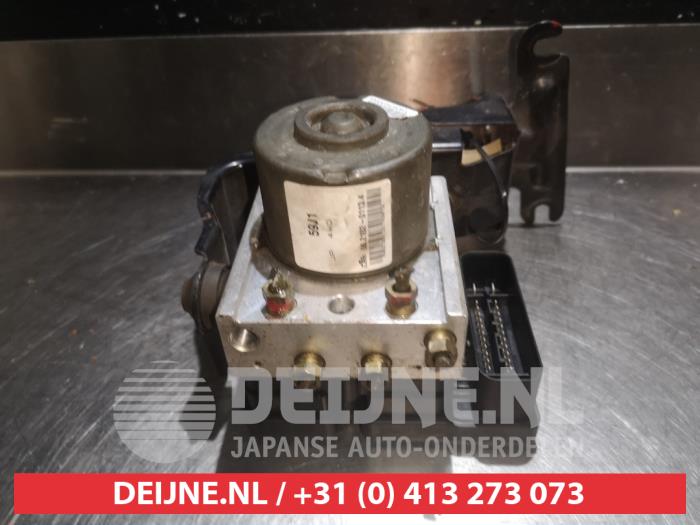 Gebruikte ABS Pomp Suzuki Liana (ERC/ERD/RH4) 1.6 MPi 16V 4x4 Prijs € 35,00 Margeregeling aangeboden door V.Deijne Jap.Auto-onderdelen BV