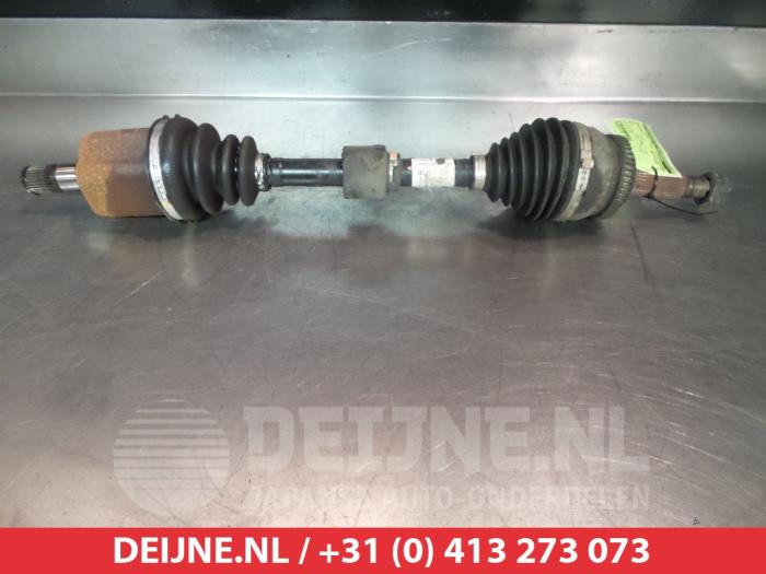 Kia Ceed Aandrijfas links-voor O317970
