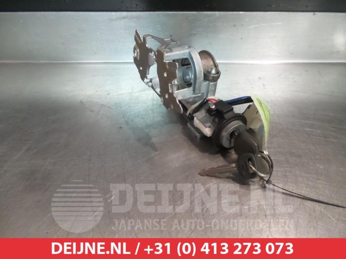 Daihatsu Cuore Kontaktslot+Sleutel O335672