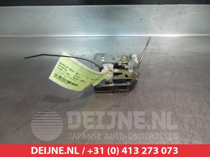 Daihatsu Cuore Deurslot Mechaniek 2Deurs links O279073