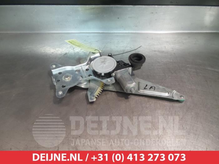 Daihatsu Materia Ruitmechaniek 4Deurs links-achter O290803