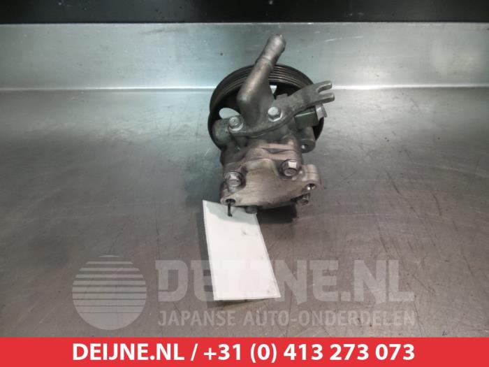 Stuurbekrachtiging Pomp van een Kia Cerato 2.0 CRDi 16V 2006