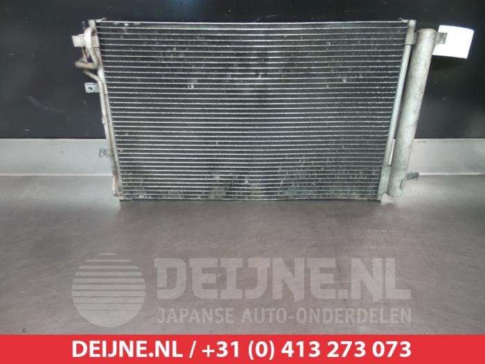 Airco Condensor van een Kia Cerato 2.0 CRDi 16V 2006