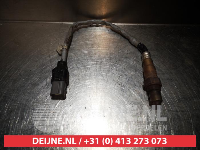Gebruikte Lambda Sonde Kia Carens II (FJ) 1.6i 16V Prijs € 35,00 Margeregeling aangeboden door V.Deijne Jap.Auto-onderdelen BV