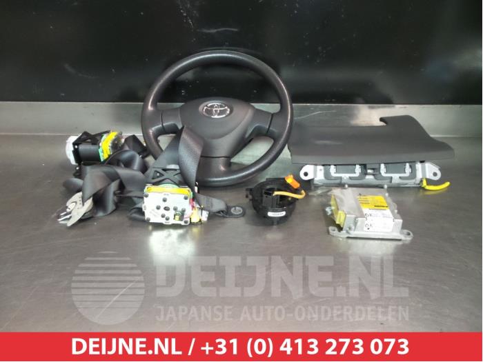 Toyota Corolla Airbag Set+Module O334132