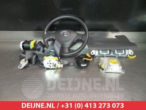 Gebruikte Airbag Set + Module Toyota Corolla (E15) 1.6 Dual VVT-i 16V Prijs € 200,00 Margeregeling aangeboden door V.Deijne Jap.Auto-onderdelen BV